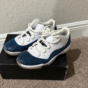 Retro Air Jordan 11 Low Snakeskin Print